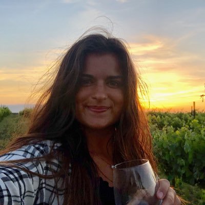 Profile Picture of Dani Hall (@danihall2dh) on Twitter
