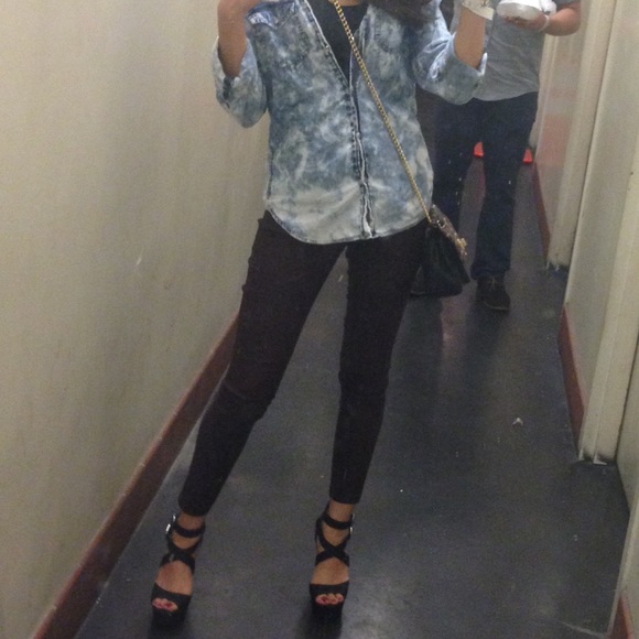 Profile Picture of C Farrington (@missfarrington) on Poshmark