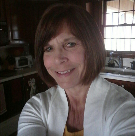 Profile Picture of Nancy Klinedinst (@choclandis) on Poshmark