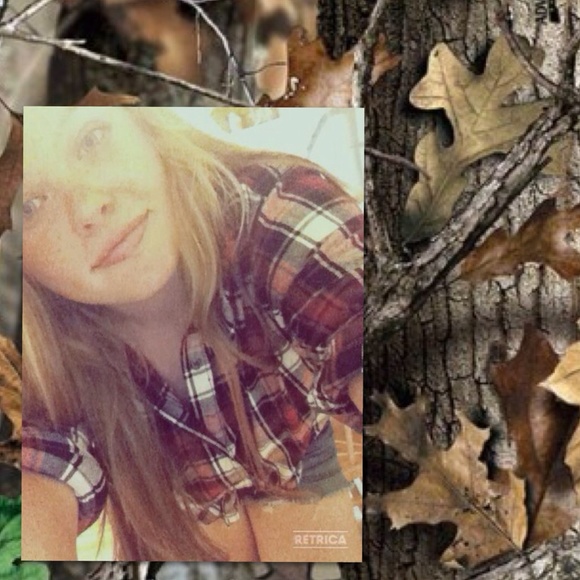 Profile Picture of Raychel Raymond (@backwoods_baby) on Poshmark