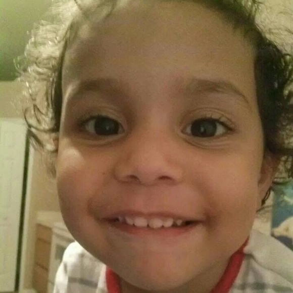 Profile Picture of Anderson Cabrera (@andersoncabrera) on Poshmark