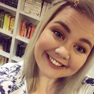 Profile Picture of Madelyn 📚 (@Madelyn_Baker94) on Twitter