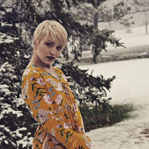 Profile Picture of Mandi March (@mandimarch) on Poshmark