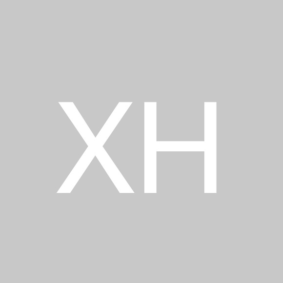 Profile Picture of Xiaobin Huang (@xiaobin) on Poshmark