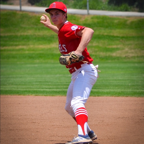 Profile Picture of Alex Heflin (@alexhef) on Poshmark