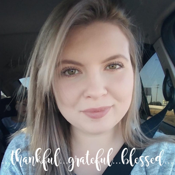 Profile Picture of Cherie Kapela (@ckapela) on Poshmark