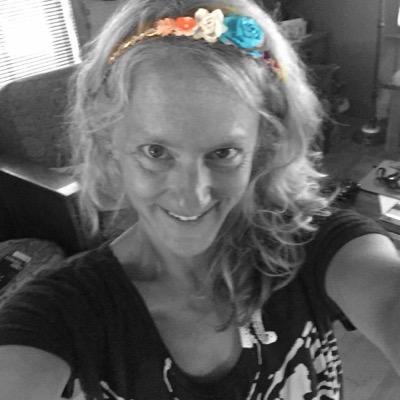 Profile Picture of Amanda Bouchard (@tourmalinegirl) on Twitter