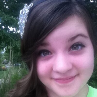 Profile Picture of Shannon Smith (@shan_sparkles89) on Twitter