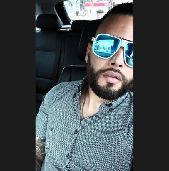 Profile Picture of Juan Alberto (@colongungi) on Poshmark