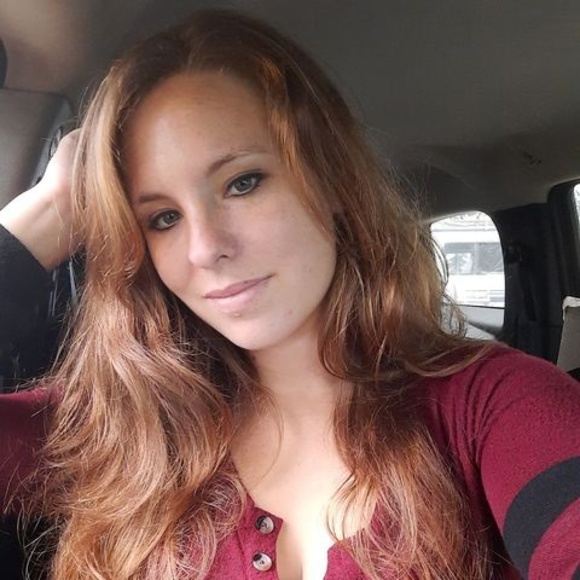 Profile Picture of Briana Holloway (@brianahollow681) on Poshmark