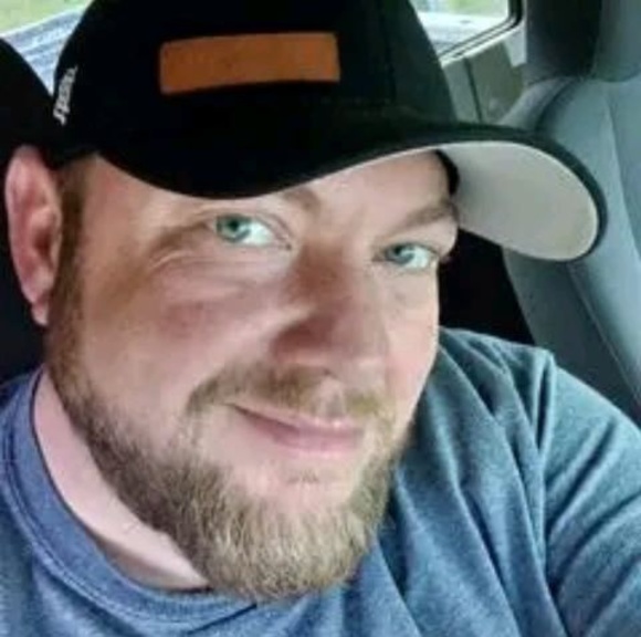 Profile Picture of Mitchell Hollis (@coyotecustoms46) on Poshmark
