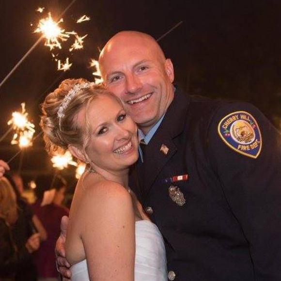 Profile Picture of April Sample (@aprilsample) on Poshmark