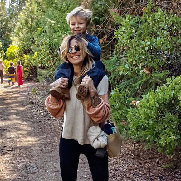 Elodie Meresse - Poshmark Profile Picture of Elodie Meresse (@elodiemeresse) on Poshmark