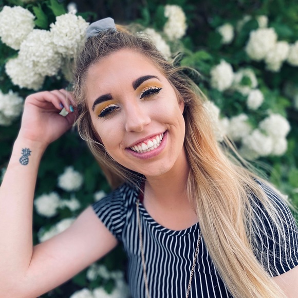 Profile Picture of Katelyn Fowler (@katefowler08466) on Poshmark