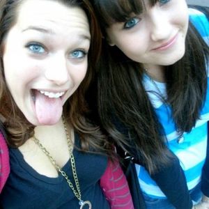 Profile Picture of Jessica Schwingendorf (@thefamousjessica) on Myspace