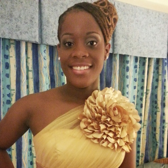 Profile Picture of Lilia Matthias (@prisone8r) on Poshmark