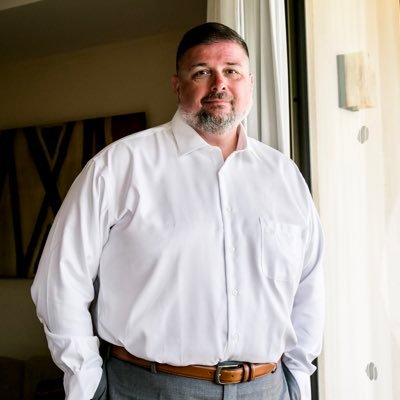 Profile Picture of Daniel Vargas (@DVargasRealty) on Twitter