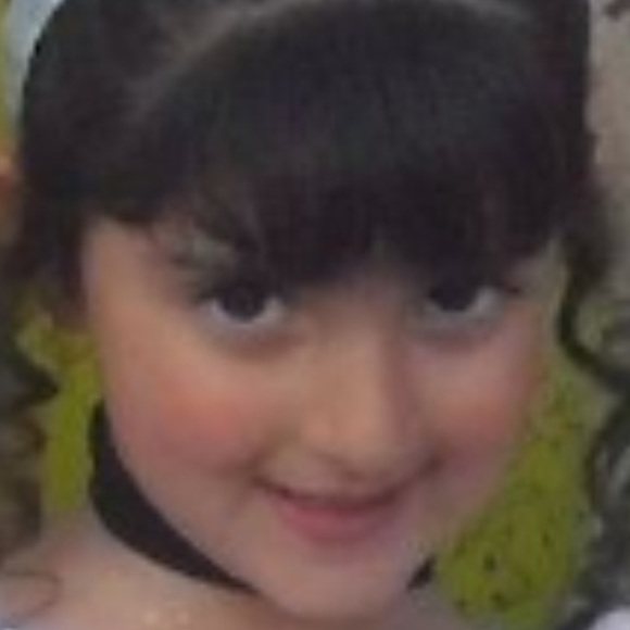 Profile Picture of May Massri (@mmassri) on Poshmark