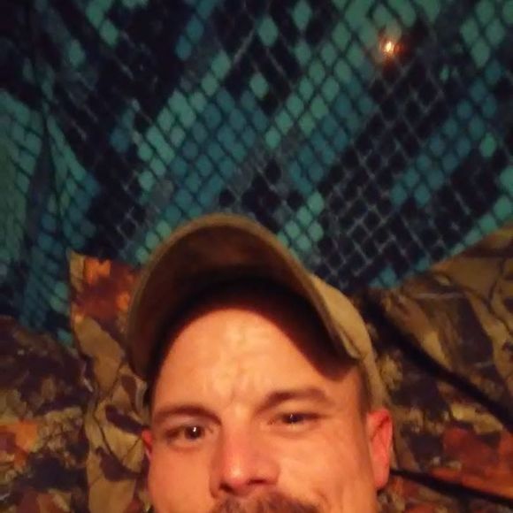 Profile Picture of Jason Flinn (@flinn1984) on Poshmark