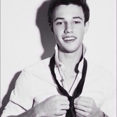 Profile Picture of Cam Dallas (@juliana_minerbo) on Twitter