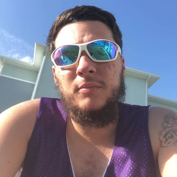 Profile Picture of Devin Skalski (@devil555514) on Poshmark