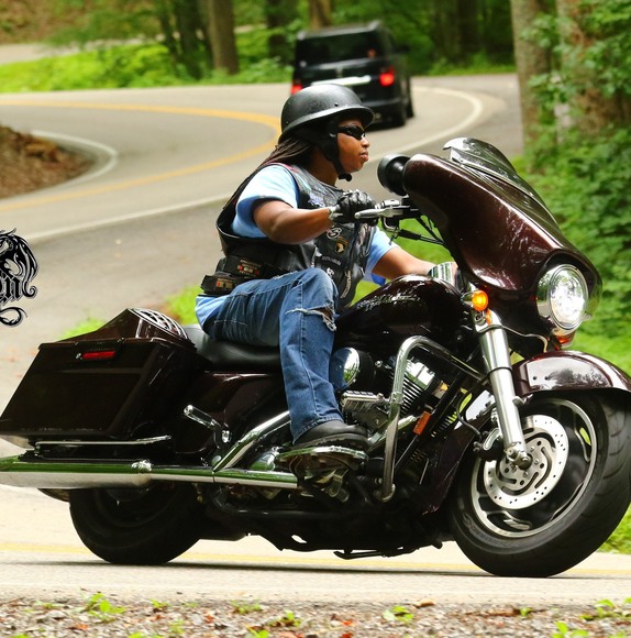 Profile Picture of Marcus Riles (@face1914) on Poshmark