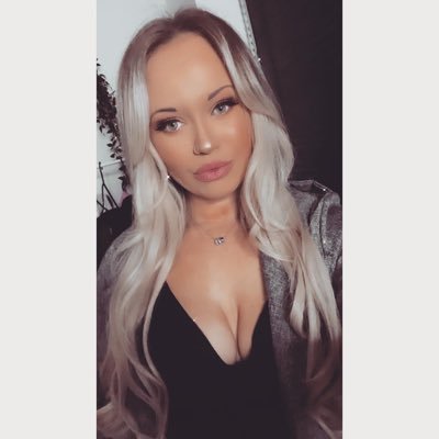 Profile Picture of Ellie Hackett (@elnorhackert) on Twitter
