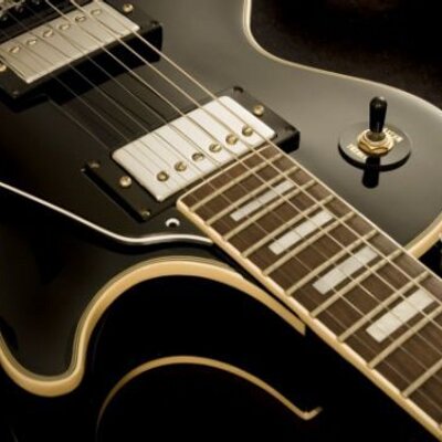 Profile Picture of James Janey (@jjguitar85) on Twitter