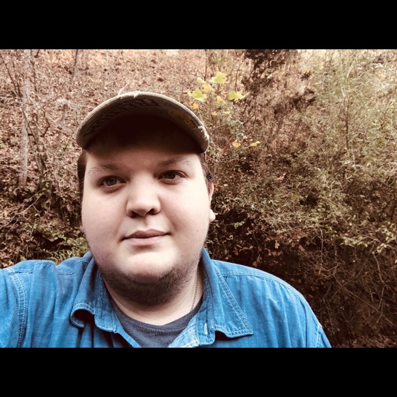 Profile Picture of Blake Fletcher (@mountain03132) on Poshmark