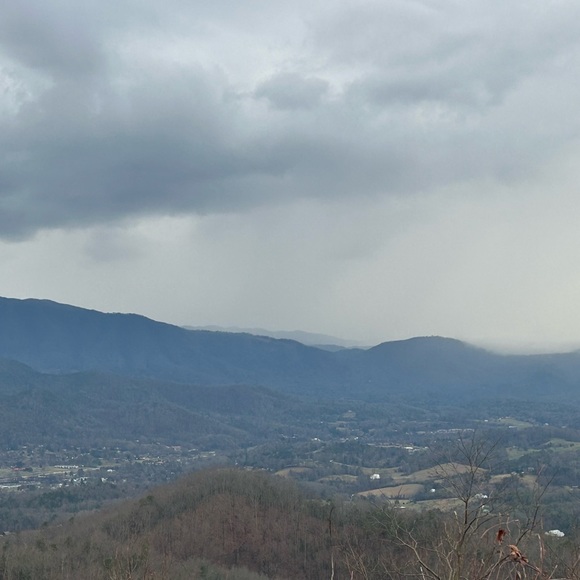 Profile Picture of Myla Dombkowski (@myla_dombkowski) on Poshmark