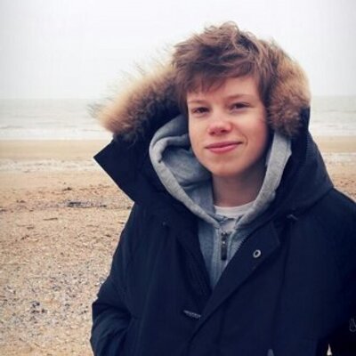 Profile Picture of Lulu Dupuy (@loulou_scott) on Twitter