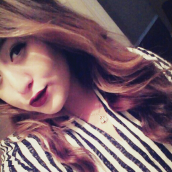 Profile Picture of Jolene Castro (@joshmoe7) on Poshmark