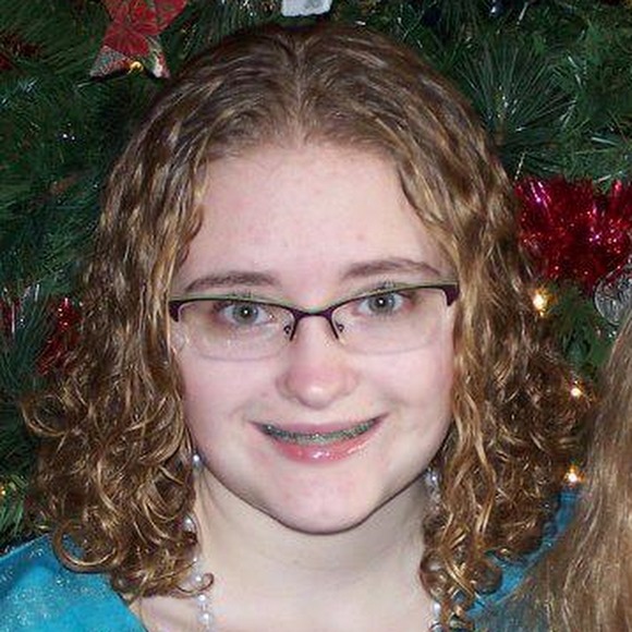 Profile Picture of Maxine Mjoen (@missmaxcat) on Poshmark