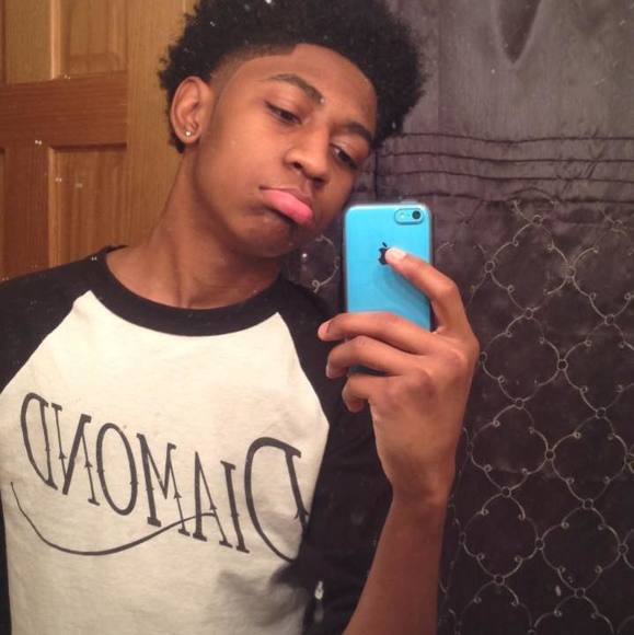 Profile Picture of Brenan York (@brenanyork) on Poshmark