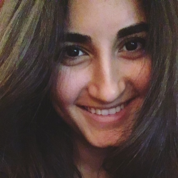 Profile Picture of Dilek Basalak (@dlkbslk) on Poshmark