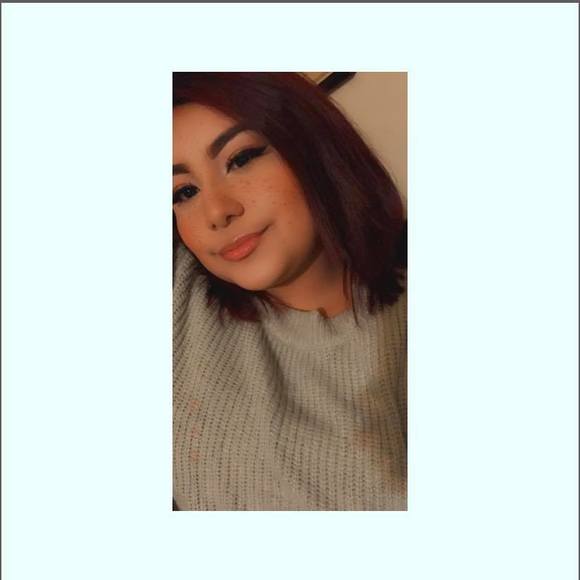 Profile Picture of Maria Barrientos (@mfb08) on Poshmark