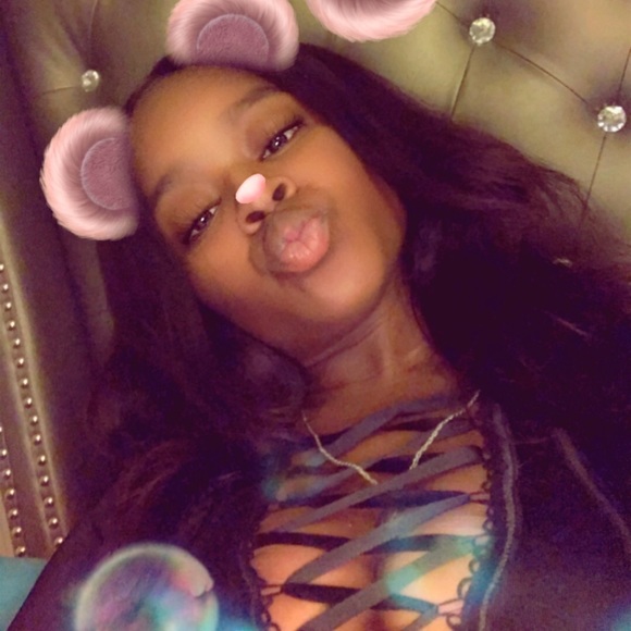 Profile Picture of Ahminah Rookard (@ahminahr) on Poshmark