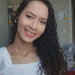 Profile Picture of Deborɑh Lopes 🐝 (@debrahpess) on Instagram