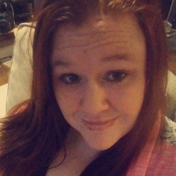 Profile Picture of Heather Simunich (@hls1234567890) on Poshmark