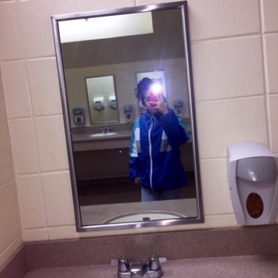 Profile Picture of Stephanie Hooks💗🖇. (@Stephan48605378) on Twitter