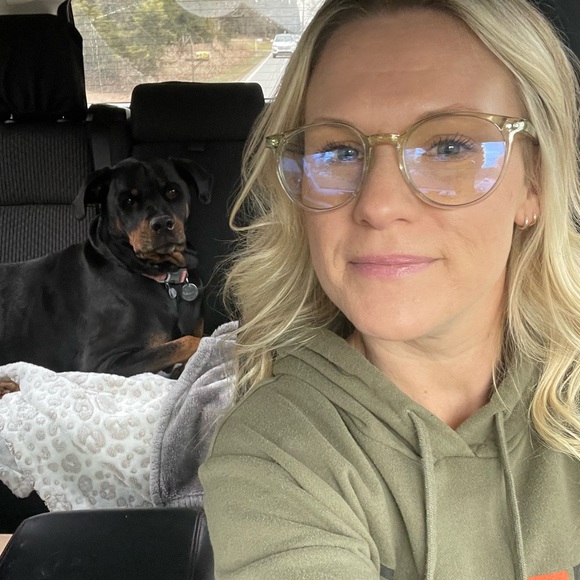 Profile Picture of Whitney Burrell (@wburrell06) on Poshmark