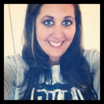 Profile Picture of Amanda Winslow (@herestomourning) on Twitter