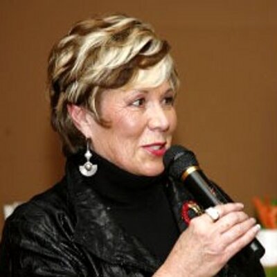 Profile Picture of Mimi G Long (@pinc_bubble) on Twitter