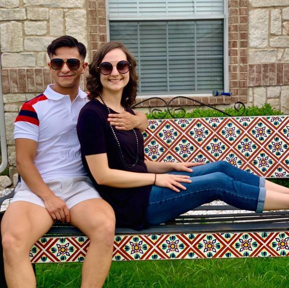 Profile Picture of Christi Hemmeline (@christih960) on Poshmark