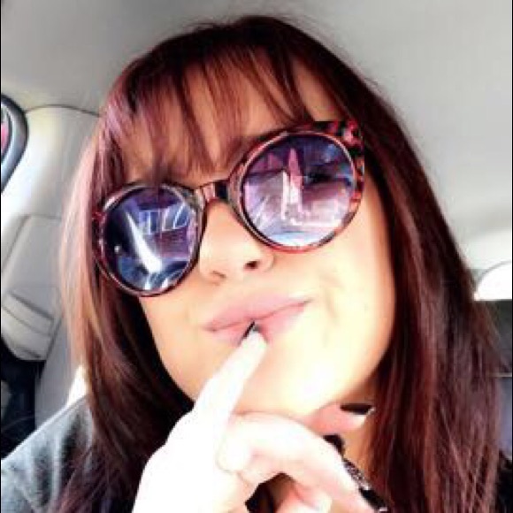 Profile Picture of Jackie Humphreys (@jacks253) on Poshmark