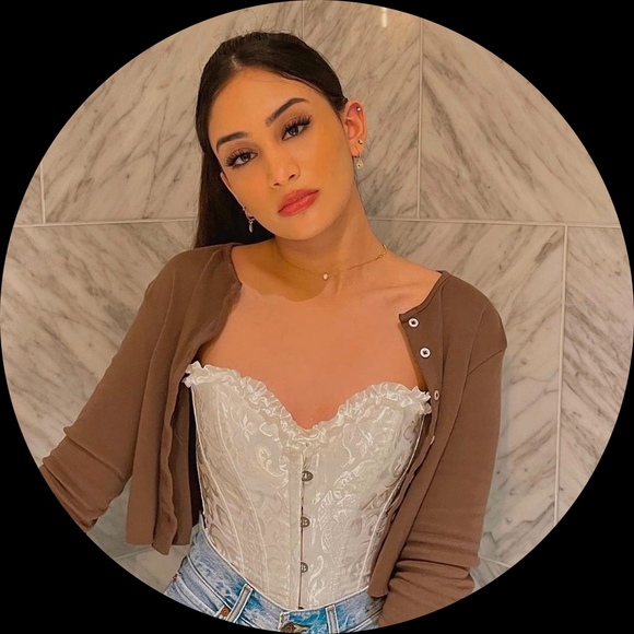 Profile Picture of Danya Albataineh (@danyaalba) on Poshmark