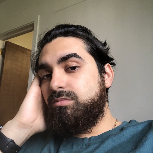 Caesar Valentin - Poshmark Profile Picture of Caesar Valentin (@cav1wtf) on Poshmark