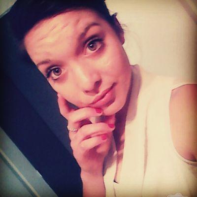 Profile Picture of Lea Vernon (@leavernon79) on Twitter