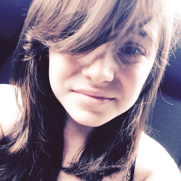 Profile Picture of Alexandria Casey (@allycasey1995) on Poshmark