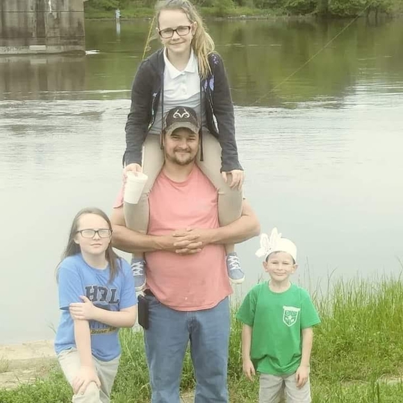 Profile Picture of Elwin Beaver's (@elwinbeavers8) on Poshmark